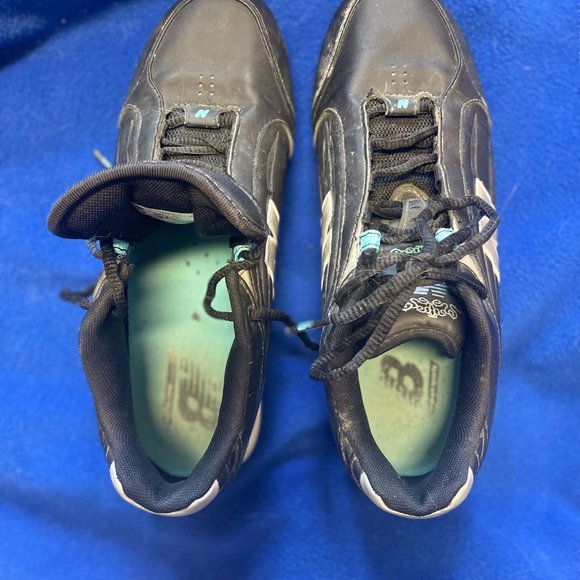New Balance Women's Softball Cleats - Size 9 | Excellent Condition | $20 - Picture 2 of 5